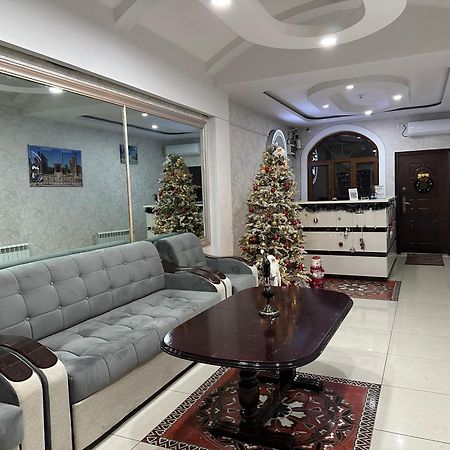 Sarbon Hotel Tasken Kültér fotó