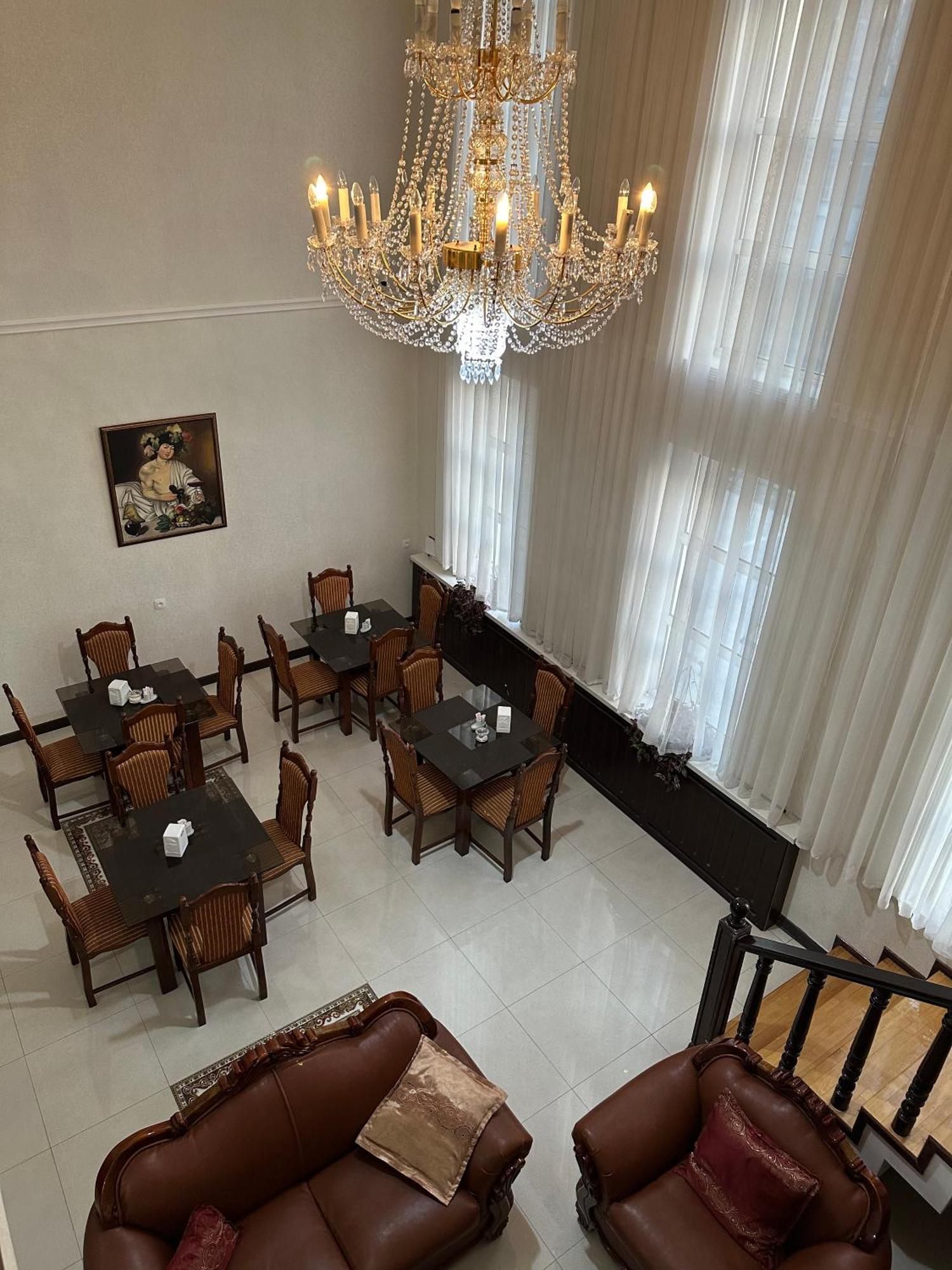 Sarbon Hotel Tasken Kültér fotó