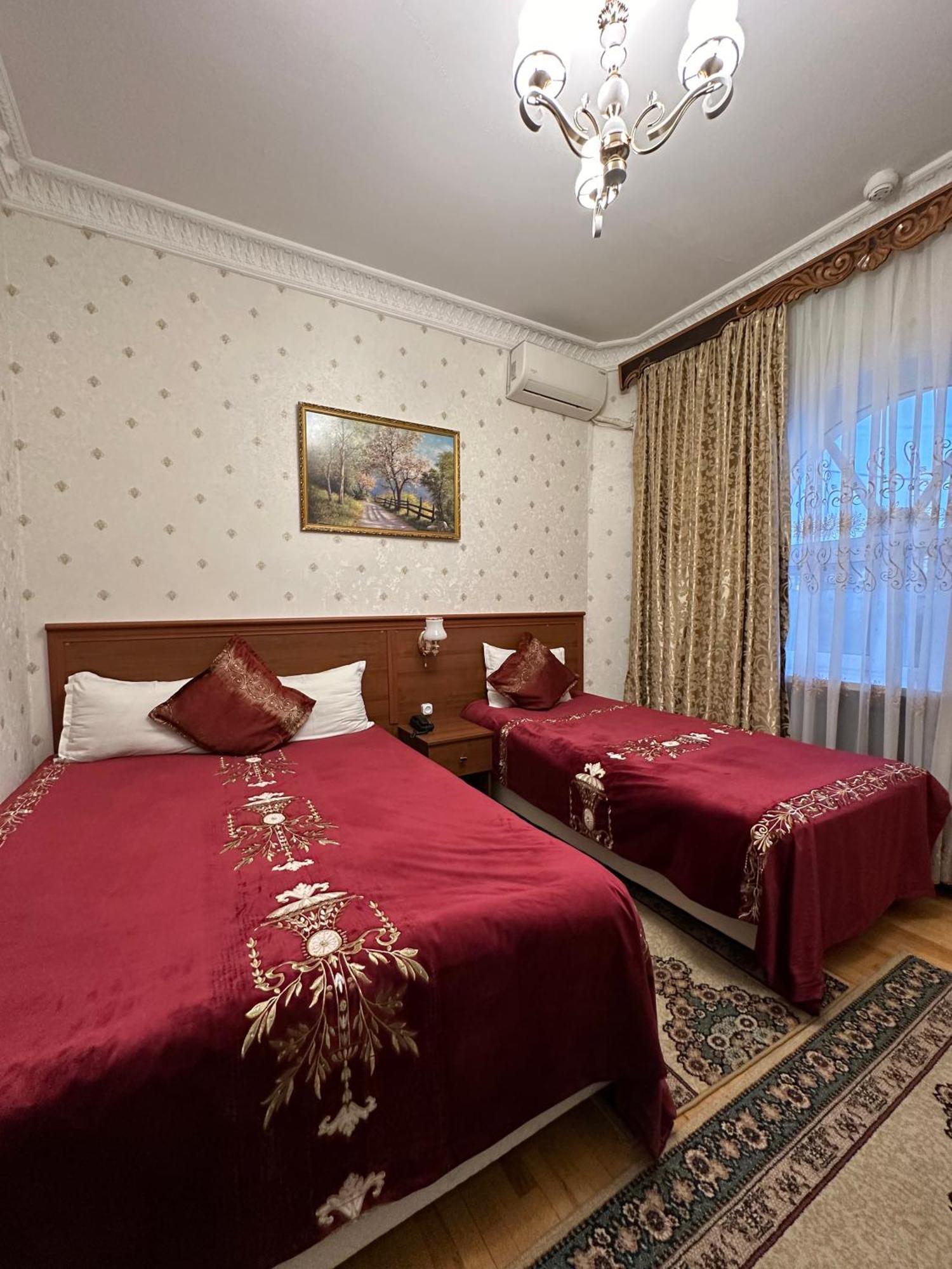 Sarbon Hotel Tasken Kültér fotó