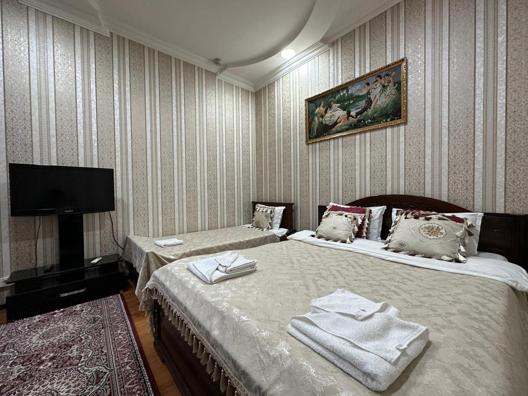Sarbon Hotel Tasken Kültér fotó